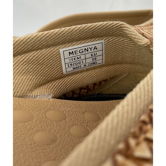 New MEGNYA  Comfortable Walking Sandals for Beach, Vacation size 8.5 - Picture 8 of 8
